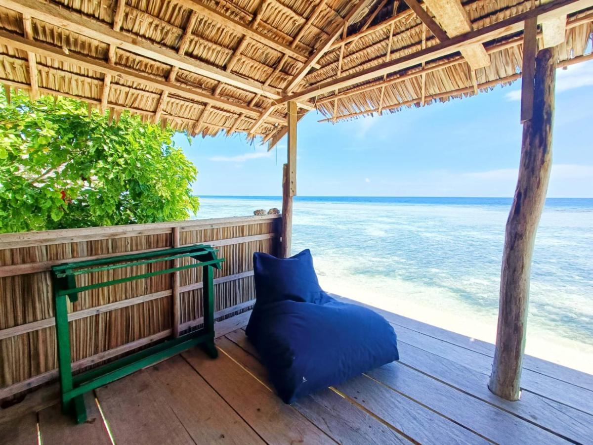West Mansuar Homestay Pulau Mansuar ภายนอก รูปภาพ