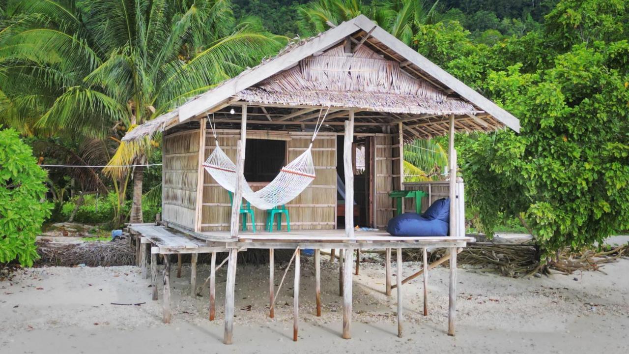 West Mansuar Homestay Pulau Mansuar ภายนอก รูปภาพ